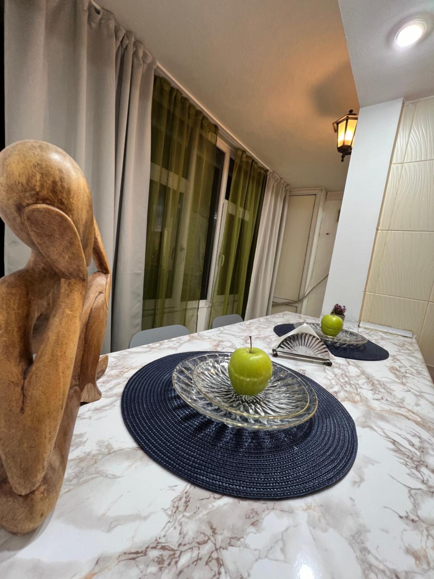 Kiwi Apart-Hotel 1Br Wi-Fi Free - Close To Old Town - Cozy Location - Shorter Or Longer Stay - R&M Boutique Bukareszt Zewnętrze zdjęcie